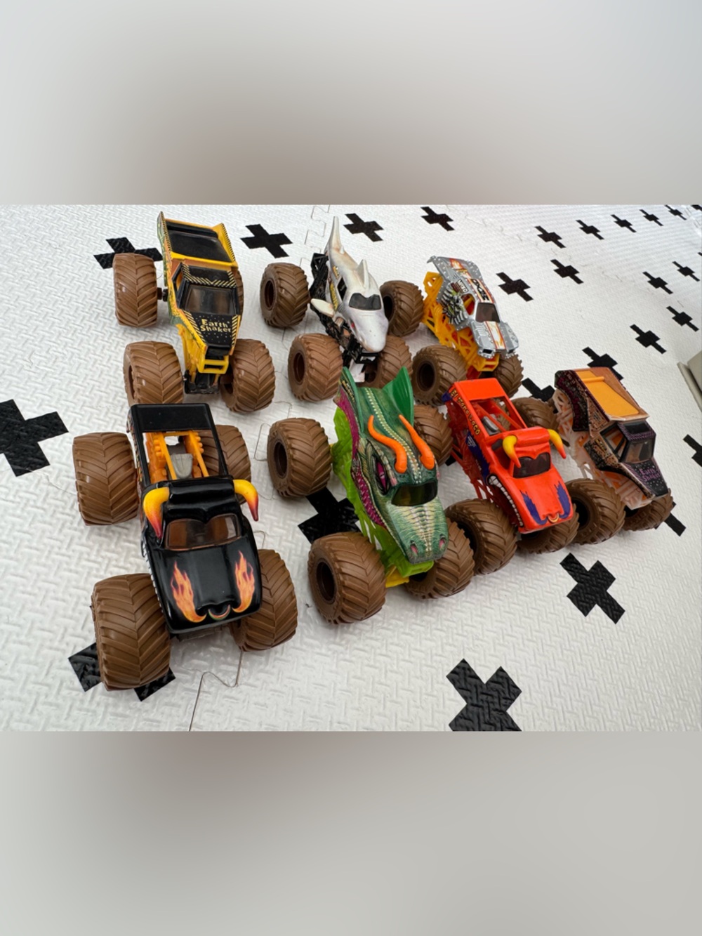 Monster Jam Mystery Mudder Truck Lot